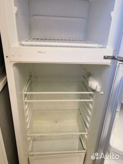 Холодильник vestel