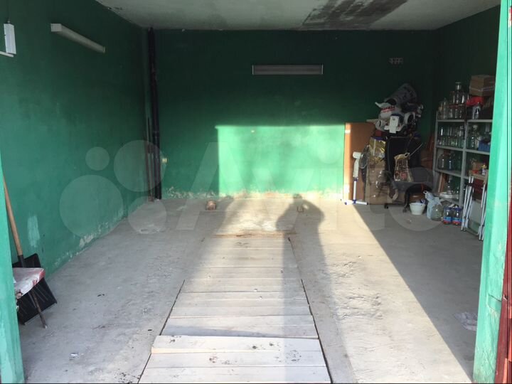 Гараж, > 30 м²