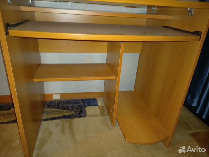 Компьютерный стол