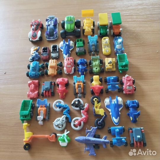 Машинки из киндера,Джоя,свит бокса,бакуганы