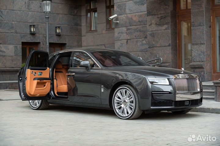 Rolls-Royce Ghost 6.8 AT, 2023, 22 км