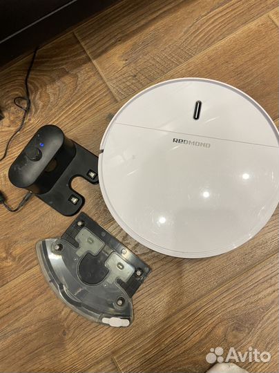 Робот пылесос моющий redmond