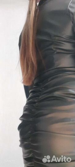 Платье экокожа