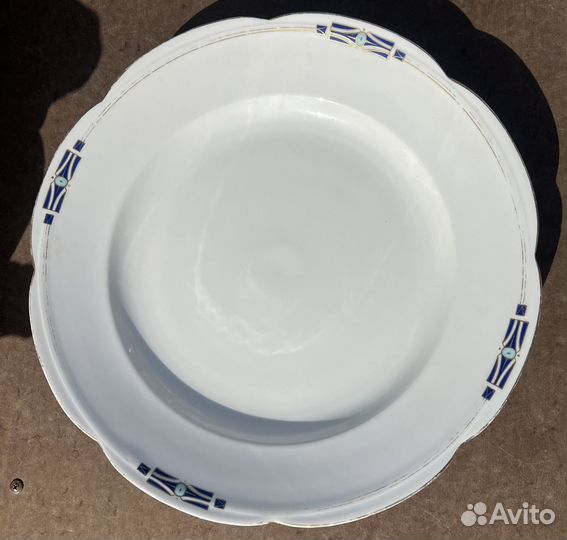 Большое блюдо Т-ва И.С. Кузнецова 19в