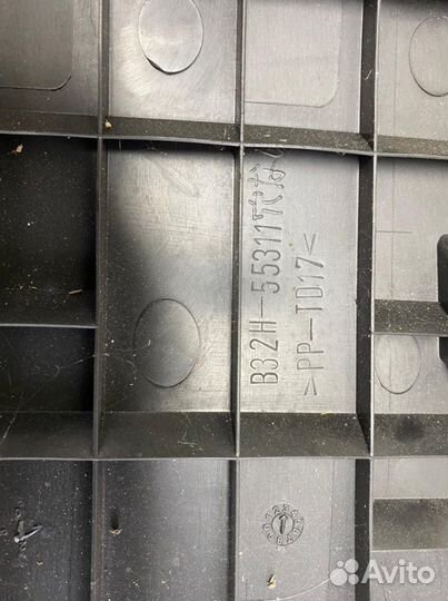 Рамка дефлектора торпедо Mazda 3