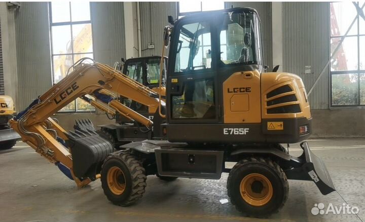 Колёсный экскаватор SDLG (LGCE) E765F, 2024