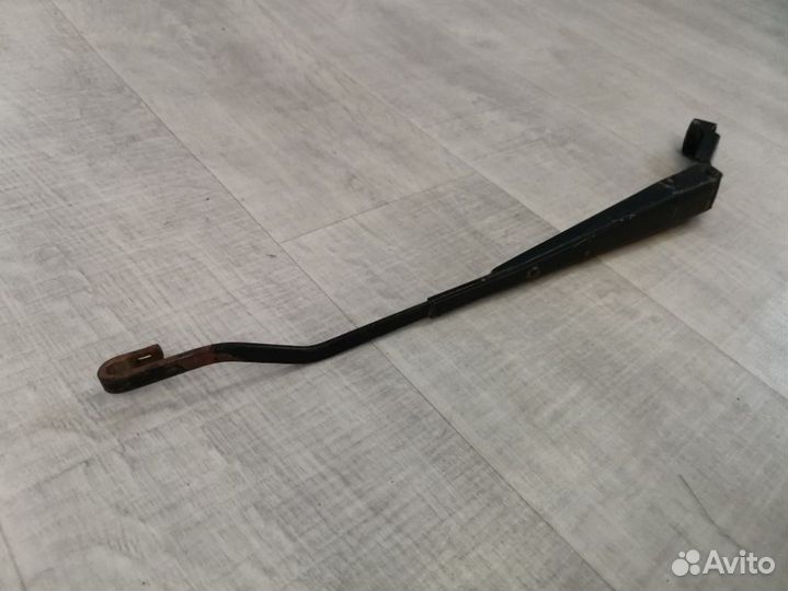 Поводок стеклоочистителя передний левый Chevrolet
