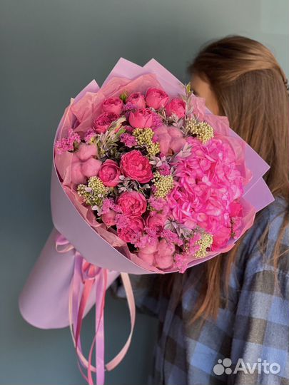 Пионовидная роза букет