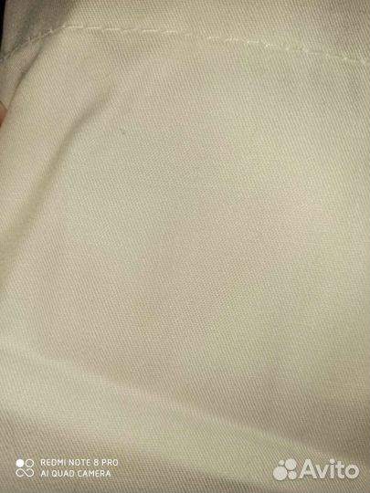 Белый медицинский халат