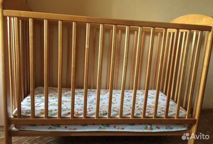 Детская кроватка