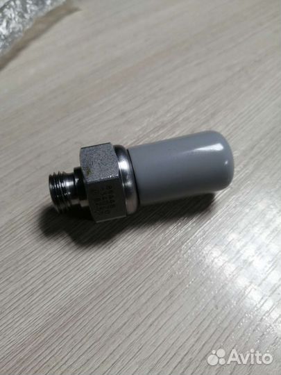 Датчик давления масла гур тойота тундра LC200