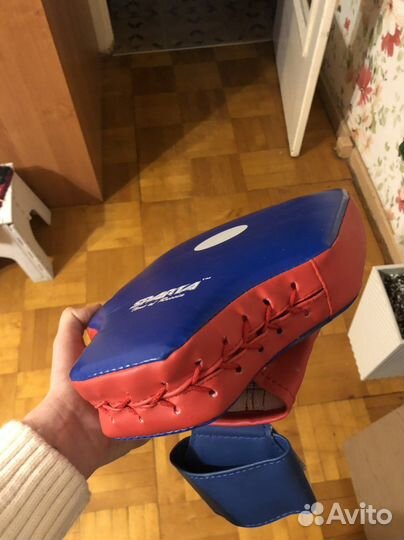 Лапа для единоборств новая