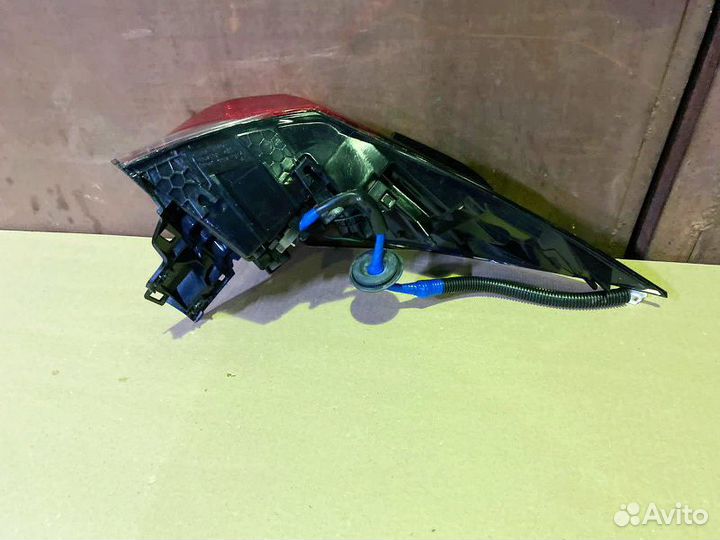 Фонарь задний правый Toyota RAV4 XA50 2018-2024