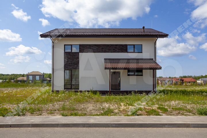 Коттедж 178 м² на участке 12 сот.