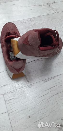 Кроссовки мужские 43