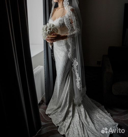 Свадебное сверкающее платье со шлейфом, торг