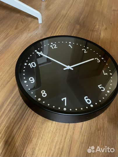 Часы IKEA Бундис