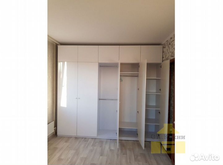 Шкаф в детскую