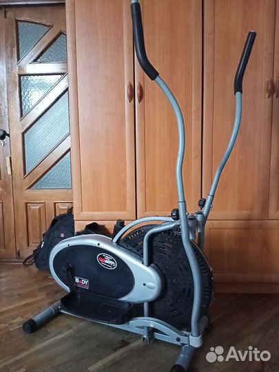 Эллиптический тренажер