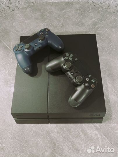 Sony PS4 + 2 геймпада
