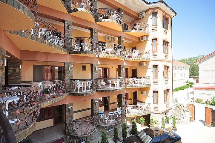 Комната 18 м² в 1-к., 1/4 эт.