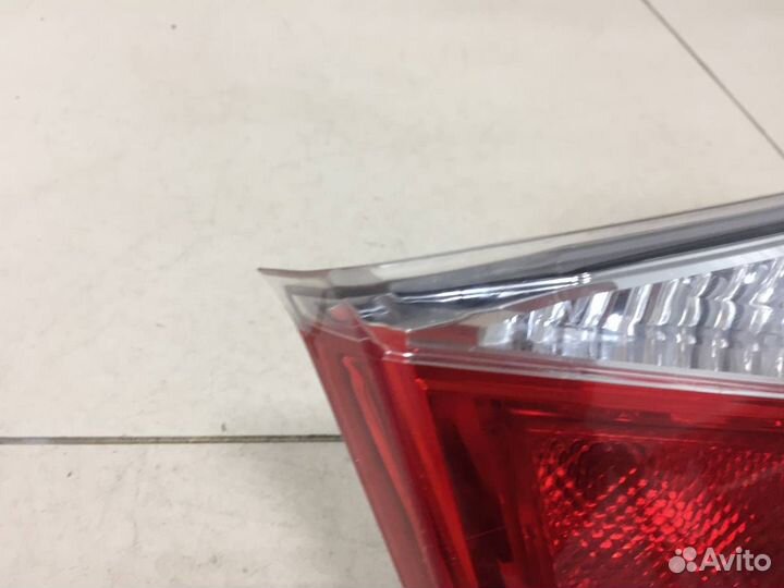 Фонарь задний внутренний правый Toyota Camry V50 2