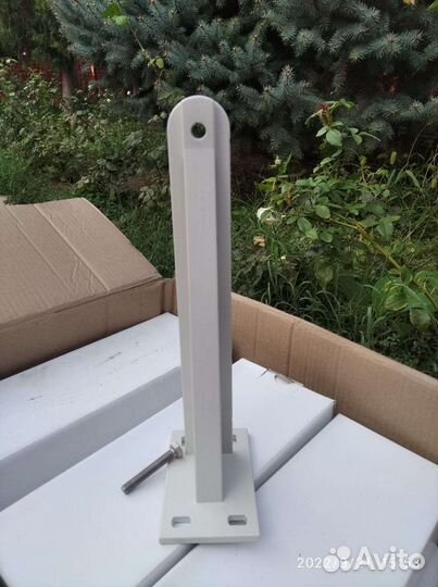 Кронштейн для полок