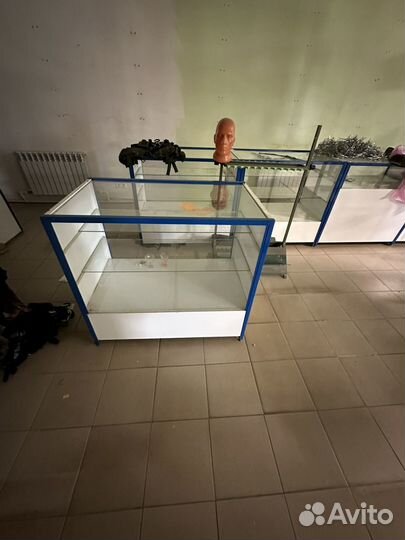 Стеклянные ветрины