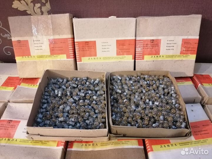 Лампочки 13,5 вольт 0,16 ампер для гирлянд СССР