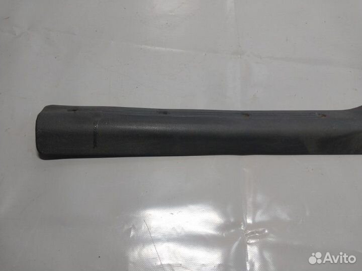 Пластик салона передний левый Ваз Калина универсал