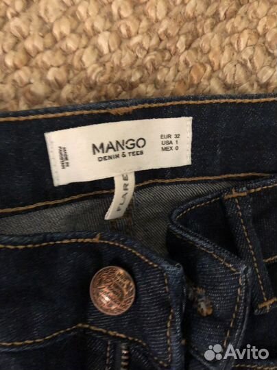 Джинсы mango