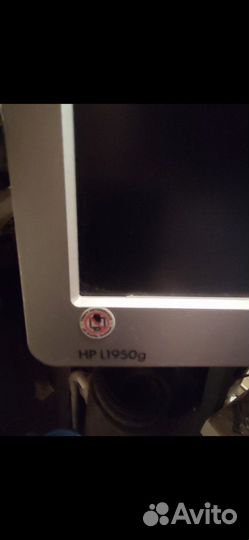 Монитор HP 19