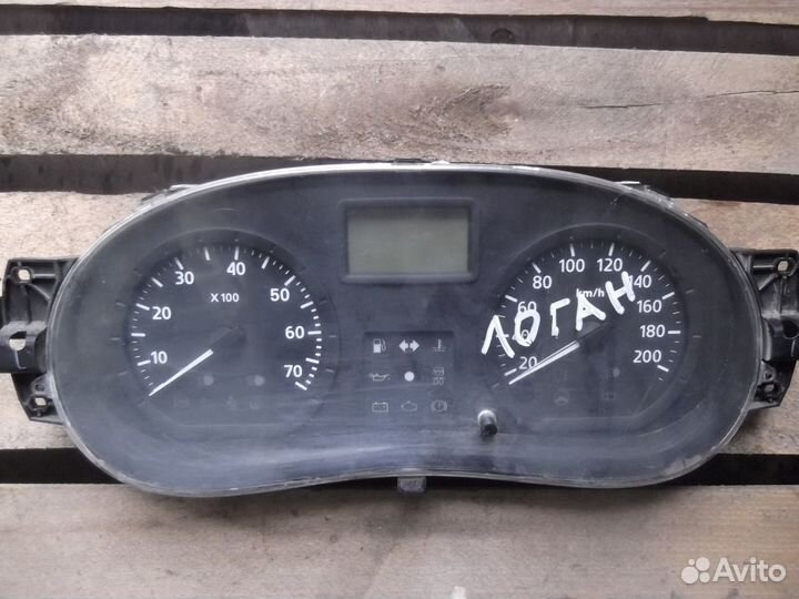 Панель приборов Renault Logan, 1.6 мт