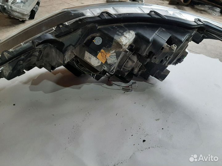 Передняя правая фара ниссан кашкай j11 до рест