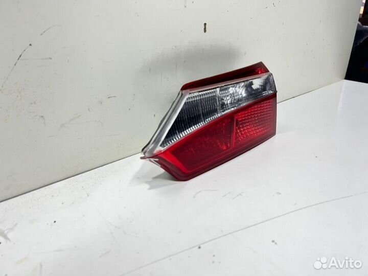Фонарь задний правый Toyota Corolla E180 2013-2016