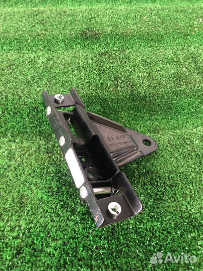 Замок крыши правый Ford Mustang 6 S550 рест. 2019