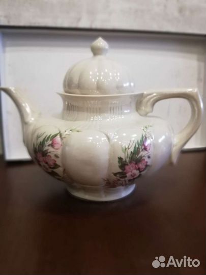 Чайник фарфоровый