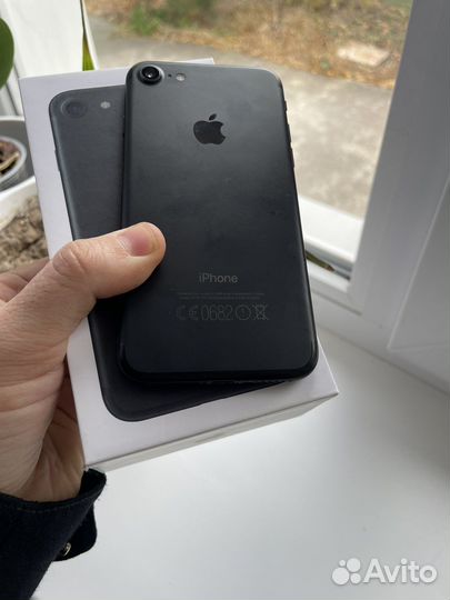iPhone 7, 32 гб