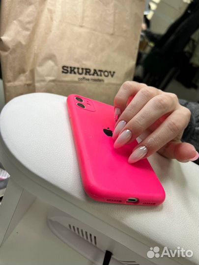 Маникюр в уютной студии