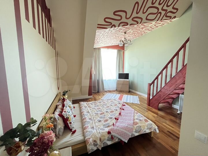 2-к. квартира, 80 м², 8/8 эт.