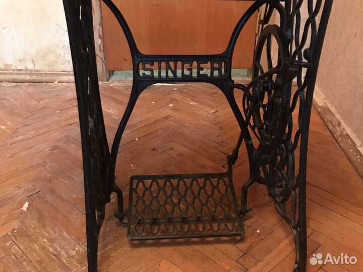 Швейная машина Singer