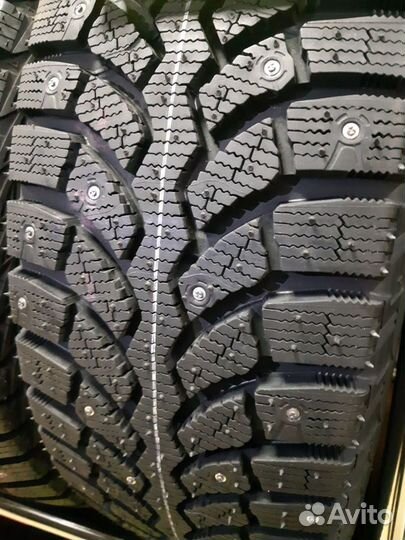 Bridgestone Blizzak Spike-01 205/70 R15