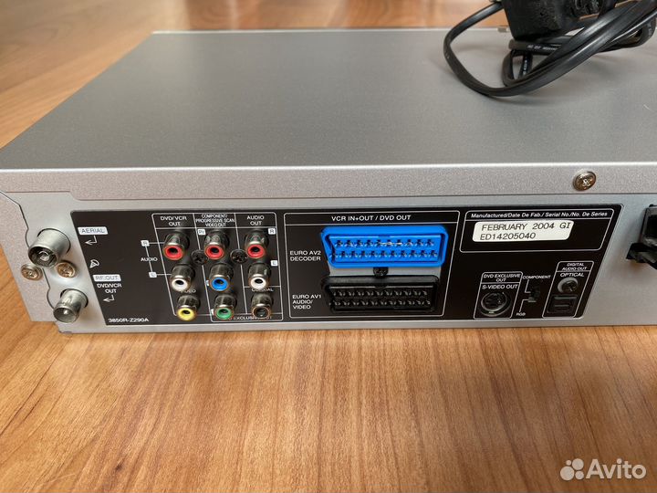 DVD VHS плеер Toshiba SD-24vlsl