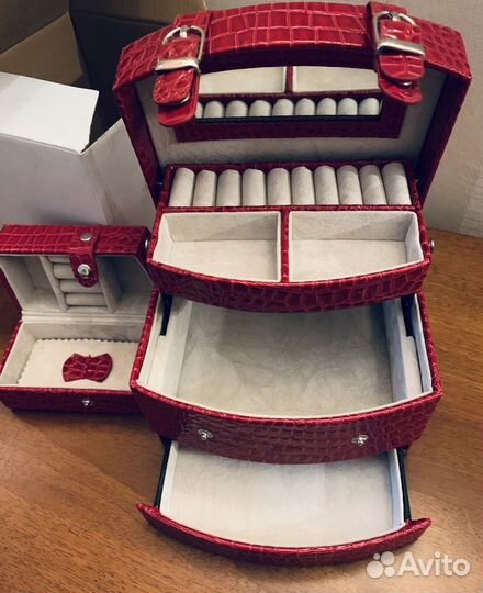 Шкатулка для украшений