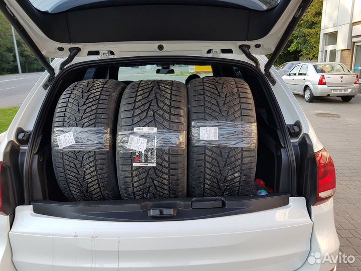 Yokohama W.Drive V905 315/35 R21 и 275/40 R21 111W