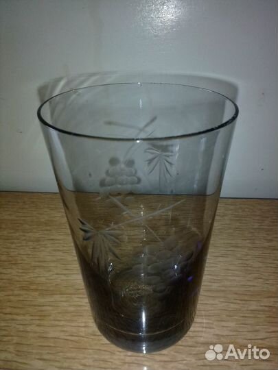 Рюмки с рисунком из дымчатого стекла и стопки СССР