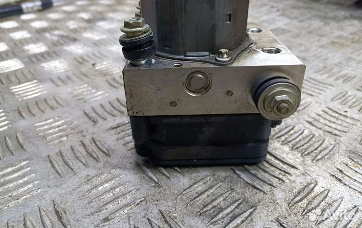 Блок абс, 27536SG050 Subaru Forester SF 1998 - 2000 года