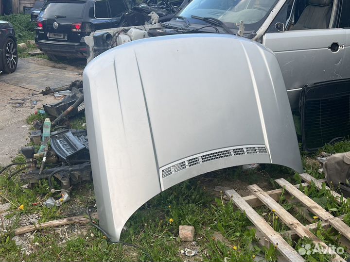 Range rover vogue капот