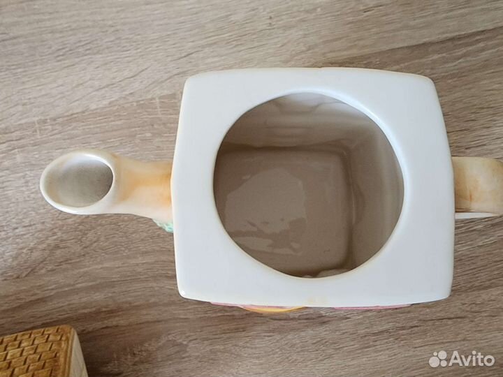 Винтажный английский кофейник 3D