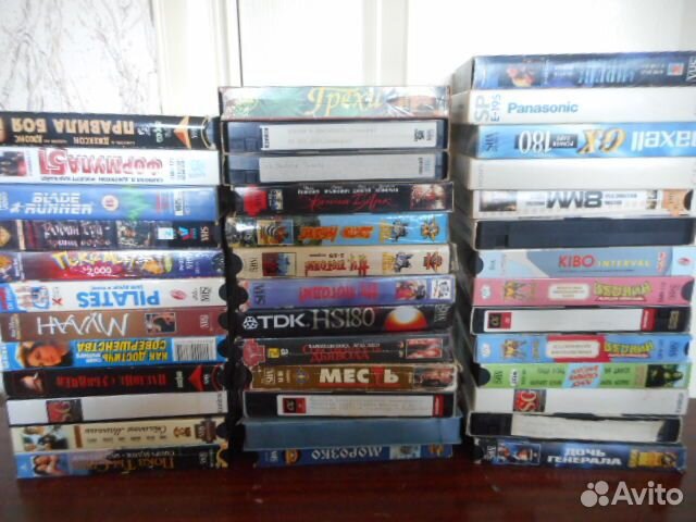 DVD диски Видео кассеты